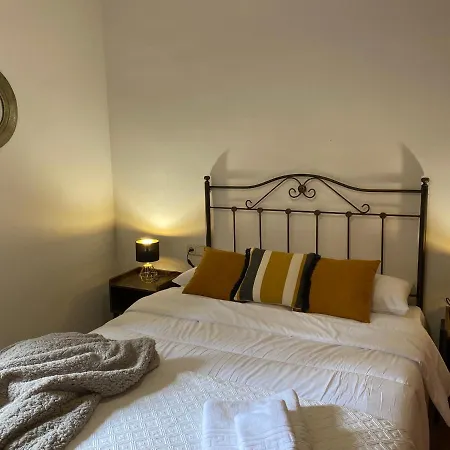 Plaza Mayor Con 2 Balcones A La Misma Plaza Mayor