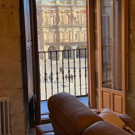 Plaza Mayor Con 2 Balcones A La Misma Plaza Mayor